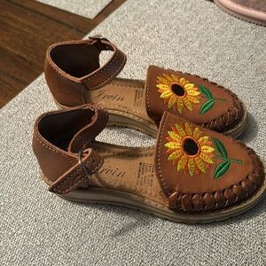 Sandals for girls